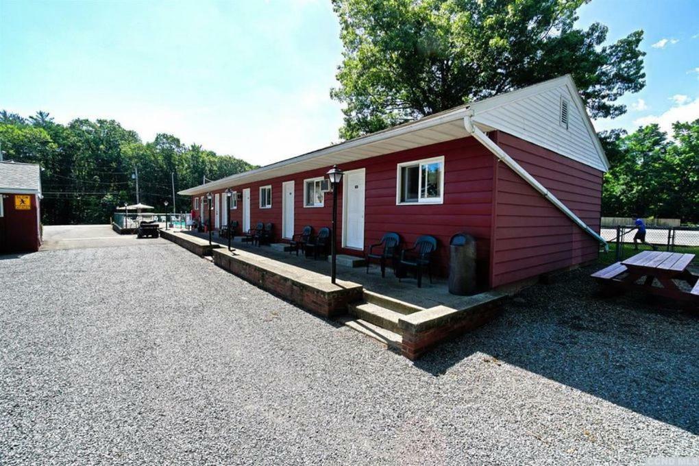 Red Ranch Inn Catskill Bagian luar foto
