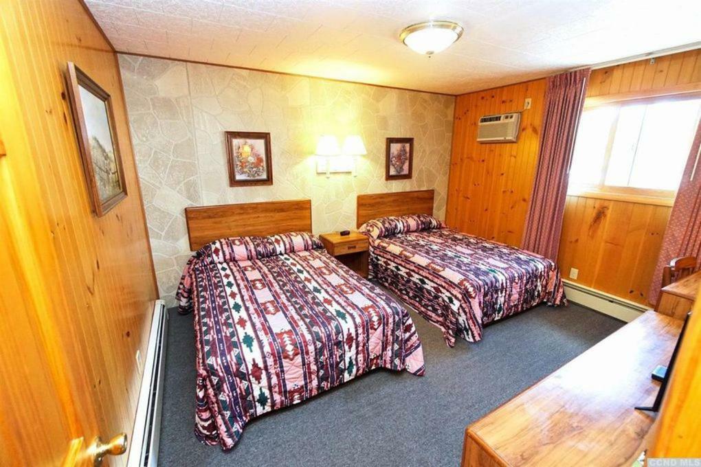 Red Ranch Inn Catskill Bagian luar foto