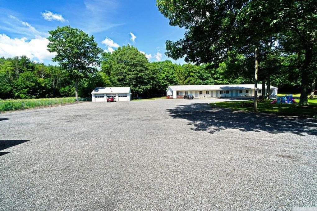 Red Ranch Inn Catskill Bagian luar foto