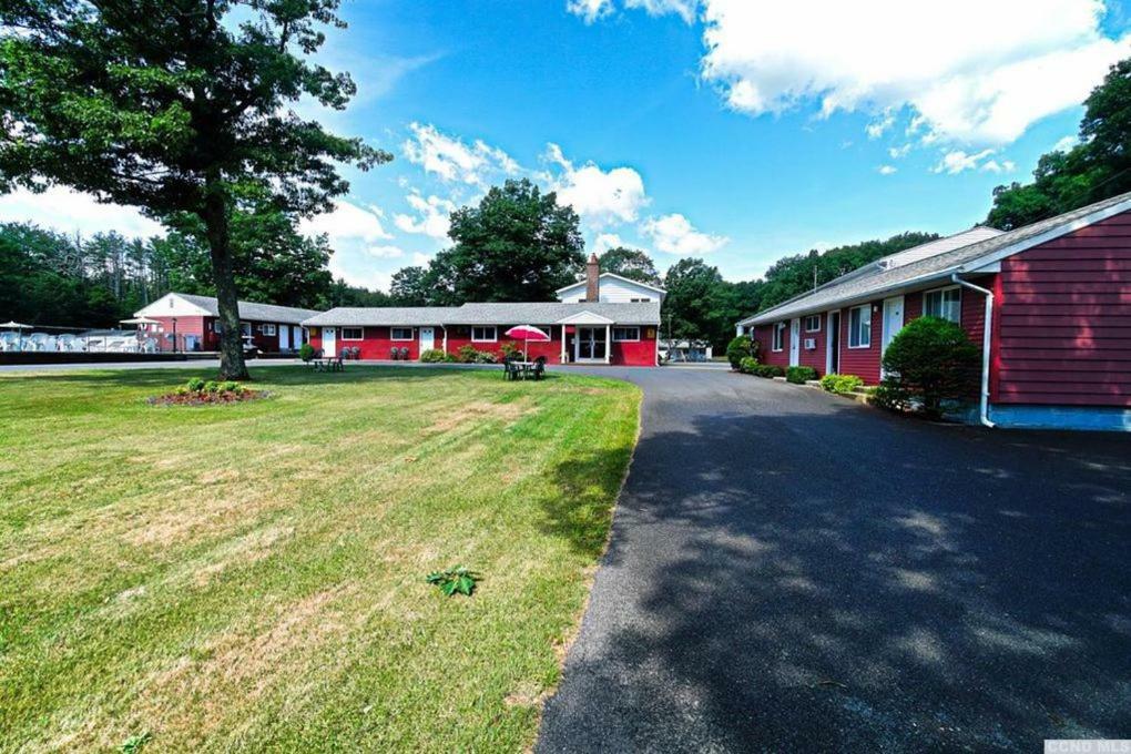 Red Ranch Inn Catskill Bagian luar foto